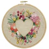 Panduro Hobby Broderikit Hjärta med blommor Ø18 cm – allt för ett kärleksfullt broderi! | Broderikit