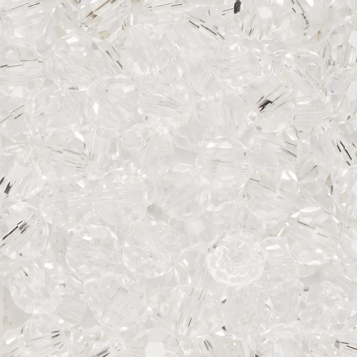 Panduro Jewellery 95 fasetterade glaspärlor på sträng, 4 mm i diameter – kristall / transparenta | Glaspärlor