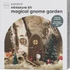 Panduro Hobby Miniatyrkit Magical Gnome Garden – skapa julens vackraste nissedörr