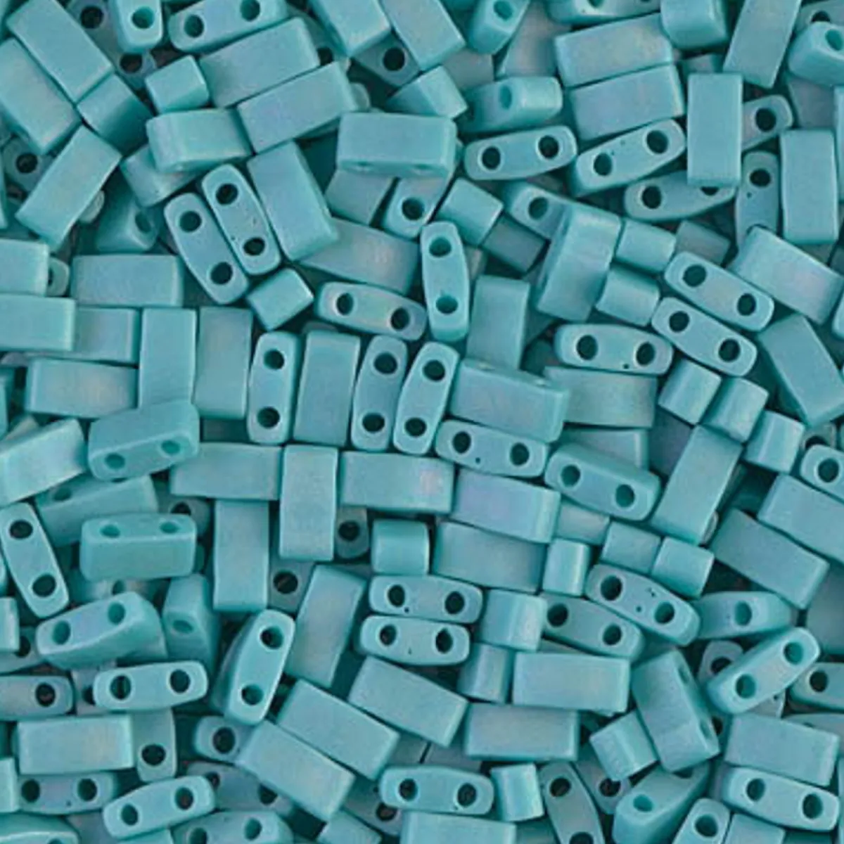 MIYUKI Half Tila matt blågr 5g – HTL0412FR Opaque Turquoise Green Matted AB