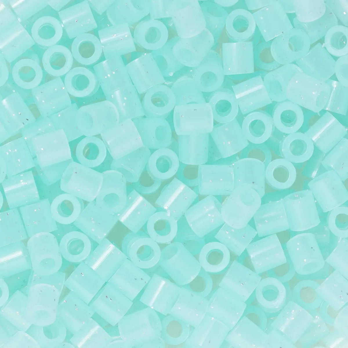 Panduro Iron Beads Rörpärlor Midi 1000 st mintgröna med glitter, Ø5 mm | Barn Rörpärlor Midi