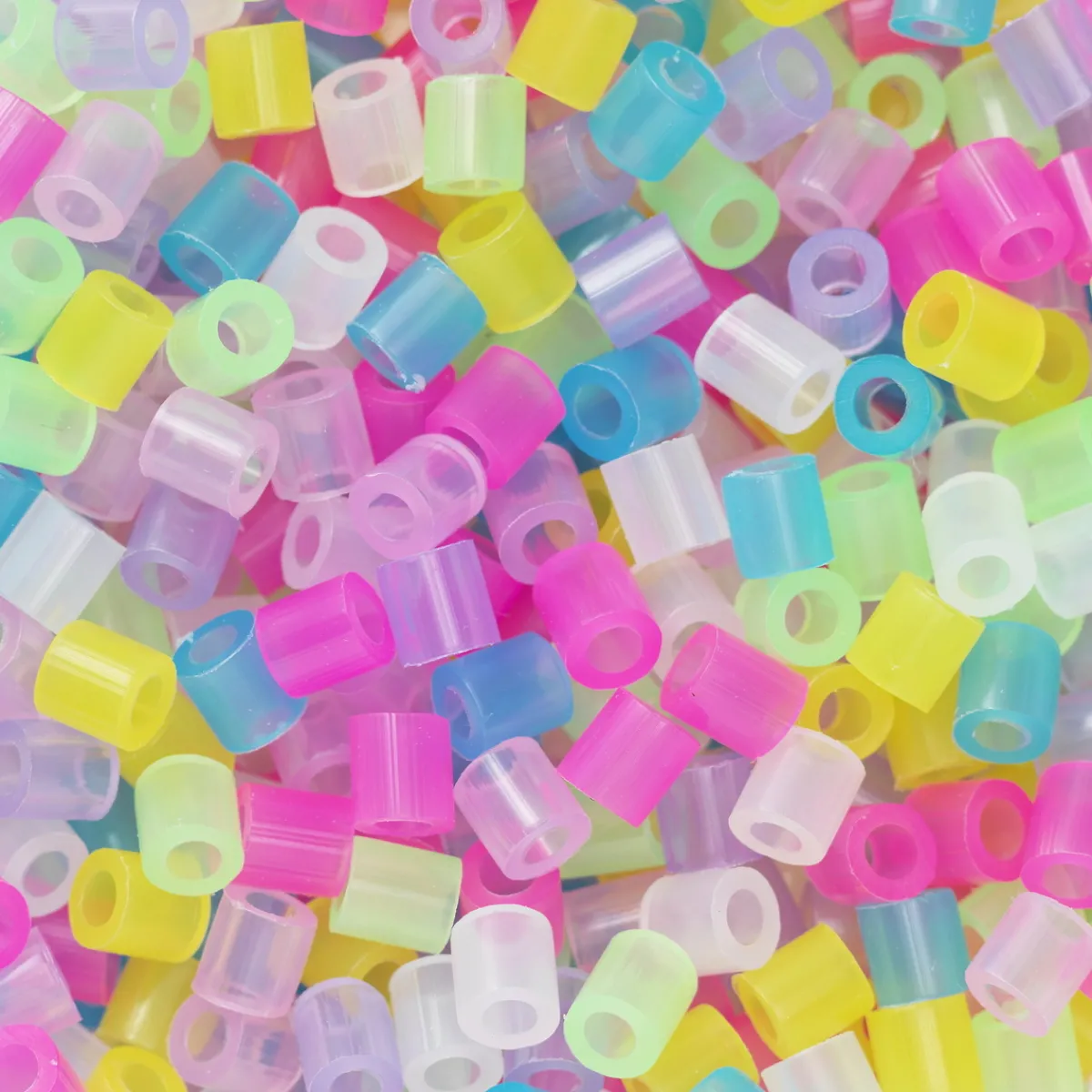 Panduro Iron Beads Rörpärlor Midi 1000 st mix med genomskinliga färger, Ø5 mm | Barn Rörpärlor Midi