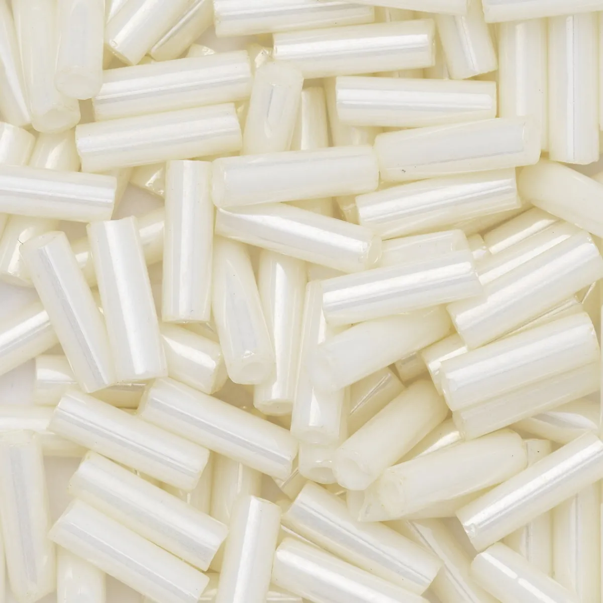 TOHO Beads Japan TOHO-pärlor bugle, avlånga glaspärlor 6 mm creme | Glaspärlor